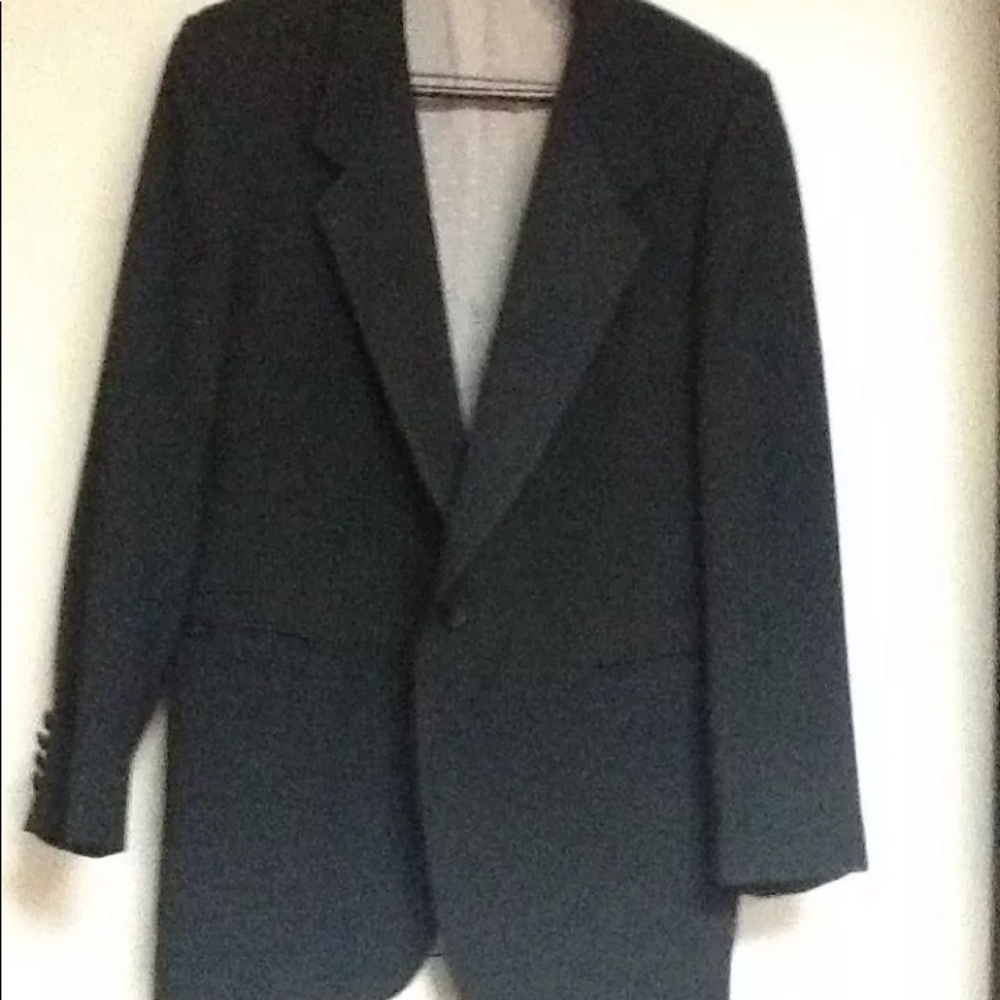 Tuxedo  44 reg.   After Six.        32/32 pants